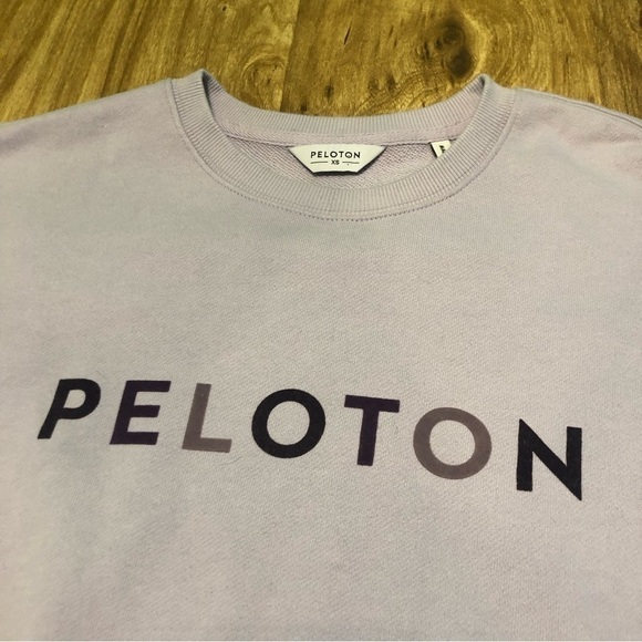 PELOTON Mauve Purple Crewneck Pullover Black Slogan Spellout Womens Size XS - Picture 4 of 9